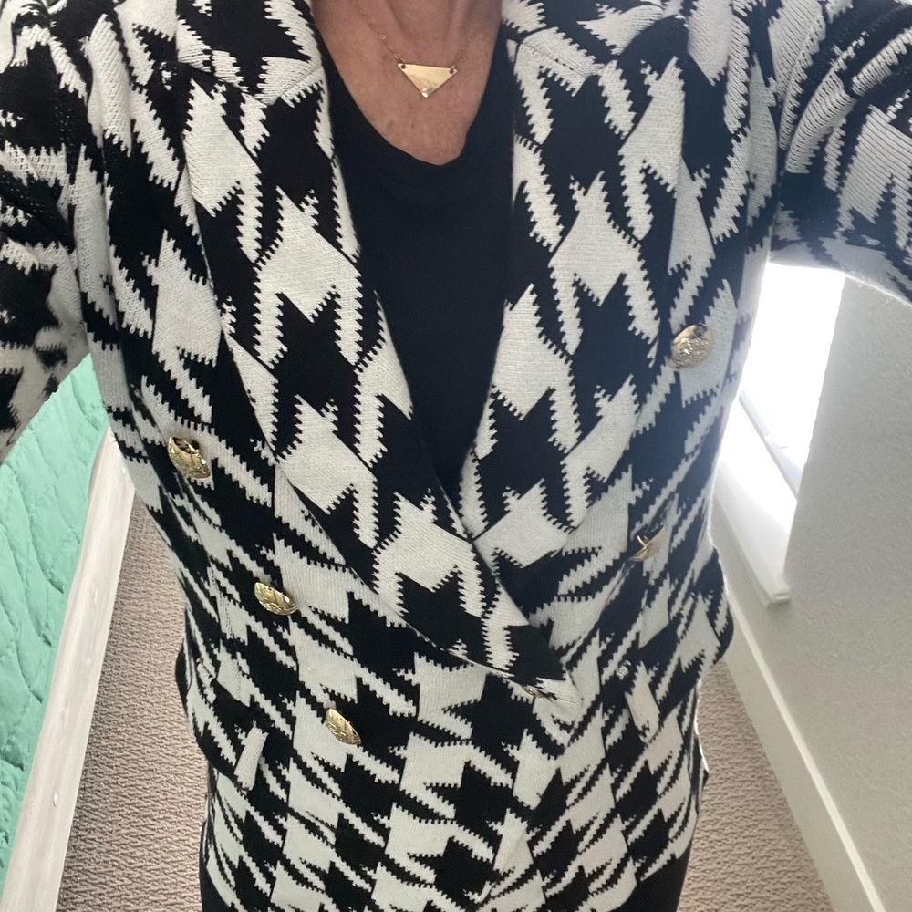White House Black Market Houndstooth Blazer with Gold Buttons